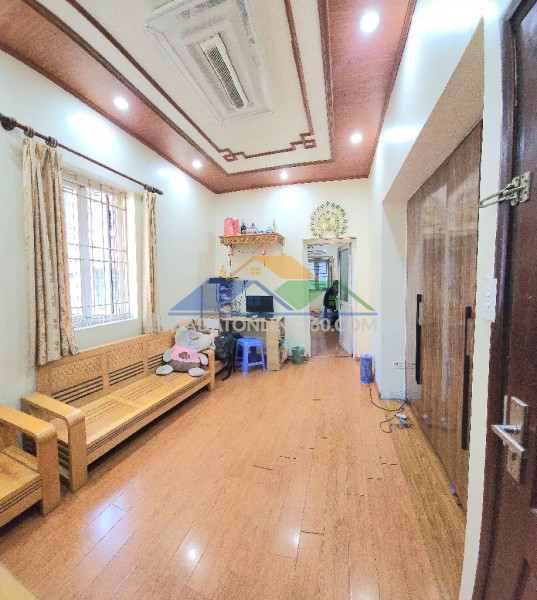 Tập thể ba đình 85m 2 ngủ giá 3,9 tỷ,ngõ ô tô tránh,nhà lô góc thông tầng 3,4