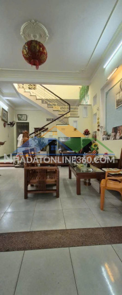 Bán  nhà 2 tầng đường 7m5 mt đường  nguyễn xí, hòa khánh, đà nẵng.giá: 7ti180 tl nhẹ nhàng.