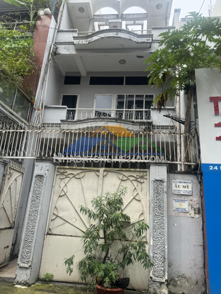 **bán nhà hẻm 202 phạm văn hai phường 5** tân bình; 5,5*19m - 4 tầng