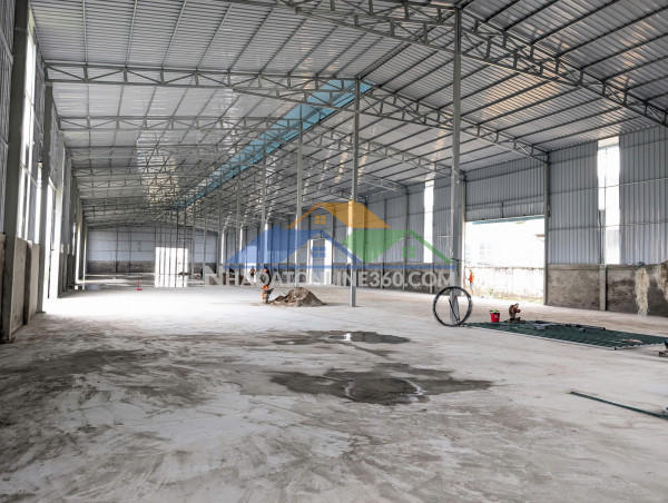 Cho thuê kho xưởng tại nguyên khê , đông anh, hà nội. diện tích gồm 2 kho , kho 1 :1992m , kho 2 : 1440m xe container đỗ cửa