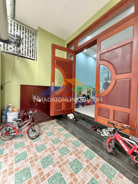 Bán nhà chính chủ - xây 3 năm - nhà còn mới - hoàn công đủ - bùi đình túy - 4 tầng btct - hẻm thông - bình thạnh - bán 8.4 tỷ