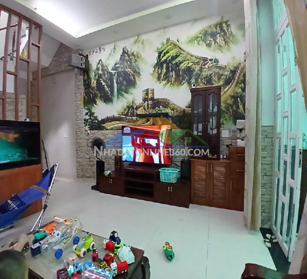 Bán nhà ngay đh công thương, phước long b, 95m2 x 3 tầng