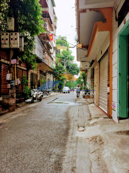 Bán nhà quan nhân thanh xuân, phân lô oto tránh vỉa hè kinh doanh, 43m2 4 tầng, 17.x tỷ