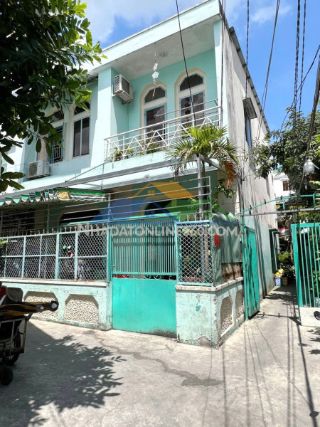 Nhà 3 tầng hẻm 4m đường lê quang sung p9q6. giá 4.98 tỷ