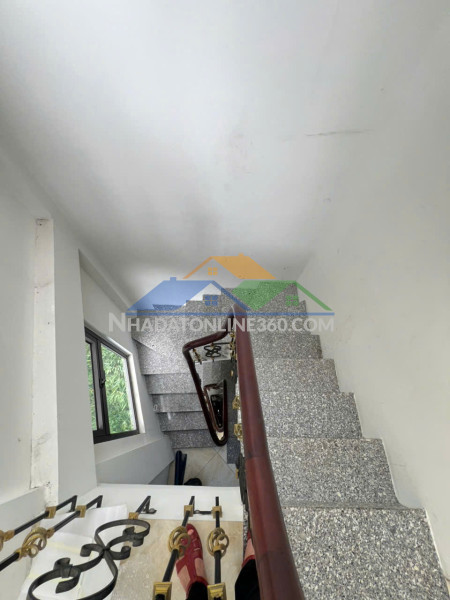 18.11.25.1 phân lô láng hạ, ô tô chạy vòng quanh nhà 6  tầng thang máy mới kính coong