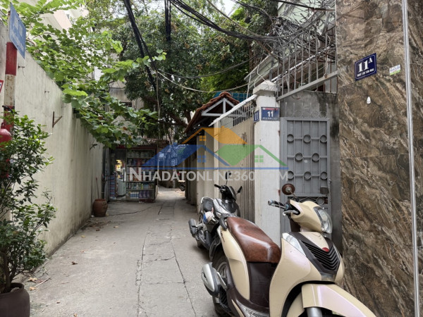 Tân mai, nhà đẹp, ngõ rộng, đủ nội thất, vài m ra ô tô tránh