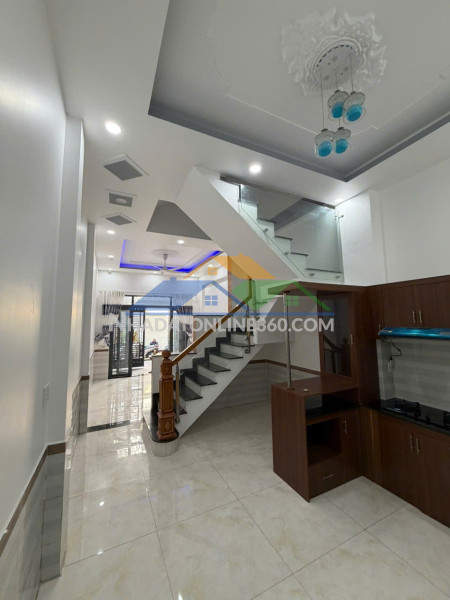 Bán nhà 3 tầng p.trấn biên,shr hoàn công,đường 2 xe hơi,kế bên chợ bửu long