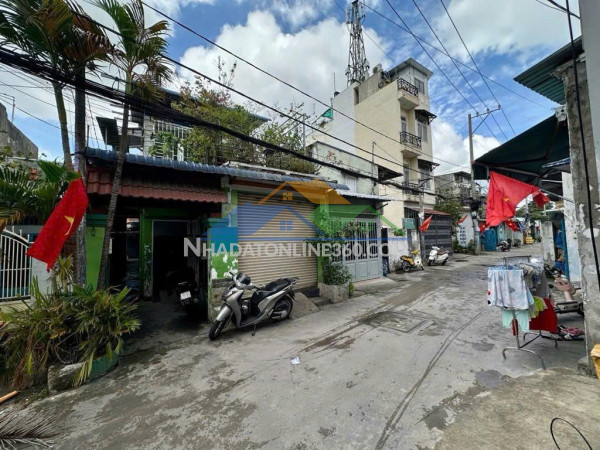 Bất động sản quận 12 độc nhất! hẻm ô tô - xây cao tầng vô tư! thu nhập sẵn 8 triệu/tháng!