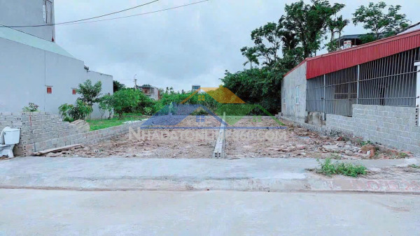 2 lô đẹp – mặt đường 10m giá hiếm chỉ 2.2x tỷ  zalo 0567 222 555