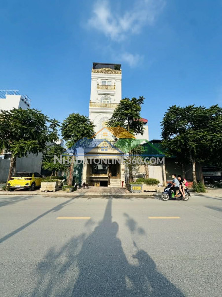 Bán nhà mặt phố cổ linh, vỉa hè rộng, view vườn hoa, 2 xe container tránh nhau, kinh doanh văn phòng