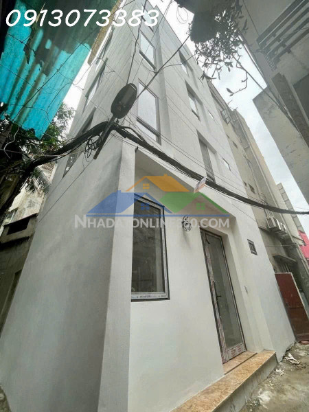 Bán nhà đường láng, thịnh quang, đống đa, dt 62m2, 12t, cách một nhà ra phố, ngay ngã tư sở, nhà mới xây xong.