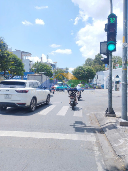 Ngộp khuông việt - hxh 8m kinh doanh-  4x24m - xây chdv 7 tầng