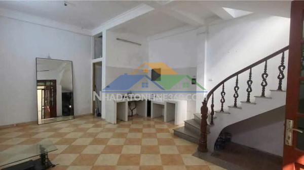Cho thuê nhà nguyên căn tại ngõ 245 phố định công 40 m² x 2,5 tầng chỉ 7 triệu
