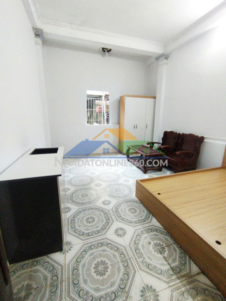 Cho thuê căn hộ tầng 3 phố trường chinh 50m2, 2 ngủ, 1 vệ sinh, 7.5 triệu