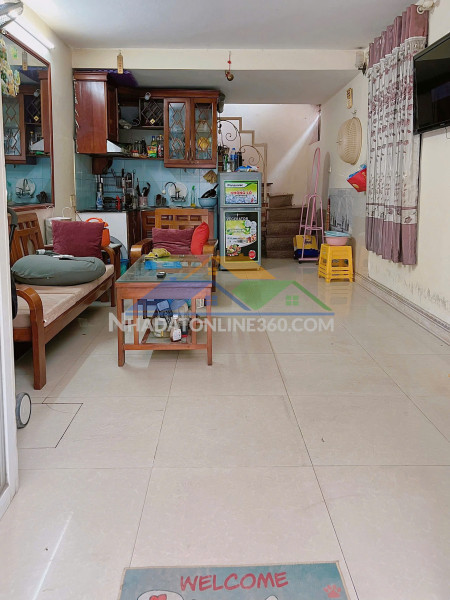 Cho thuê nhà ngõ 509 vũ tông phan, 40m2 x 3 tầng, 3 phòng ngủ, 2 wc, 9 triệu
