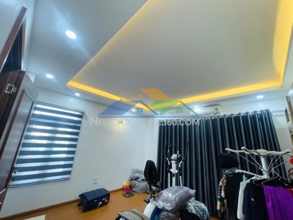 Nhà đẹp ở ngay - lô góc 2 mặt thoáng vĩnh viễn - full nội thất- xuân la 32m, 5 tầng, mặt tiền 5,1m, 8,95 tỷ