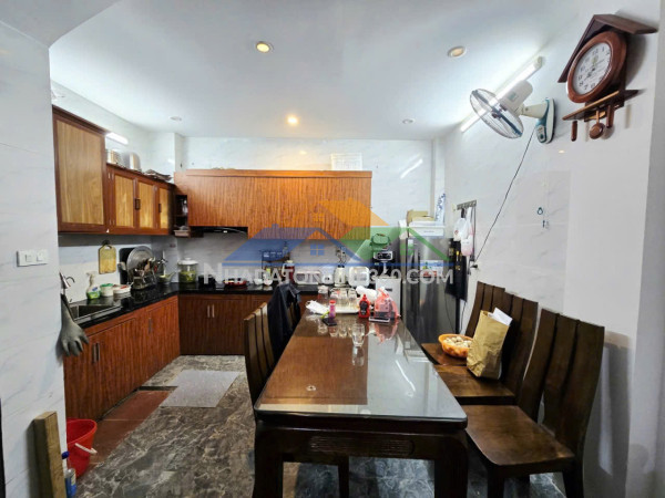 Bán nhà xuân đỉnh  33 m, 5t, mt 4,2, nhỉnh 8 tỷ-gần ngoại giao đoàn- 50m ra ô tô - gần phố -dân xây