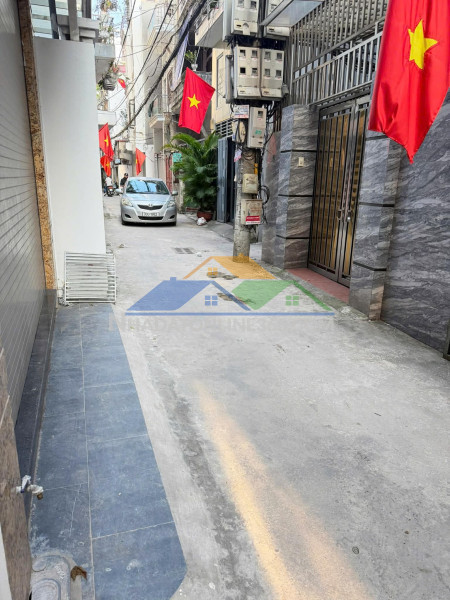 Bán nhà lô góc hoàng như tiếp, gần bệnh viện tâm anh, 7 tầng thang máy, ngõ thông, ôtô vào nhà