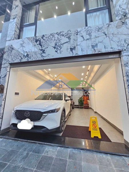 Nhà đẹp cổ linh, 8 tầng thang máy, đối diện aeon, gara, full nội thất