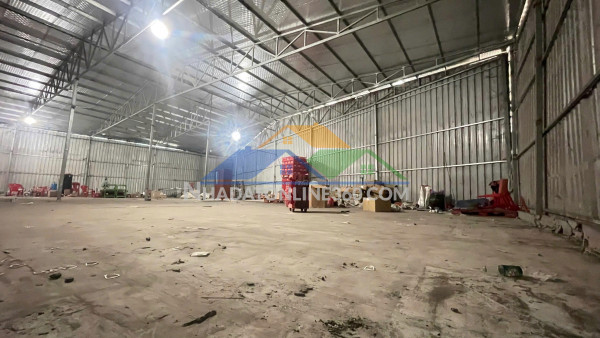 Cho thuê kho xưởng tại triều khúc, tân triều , hà nội. diện tích 400m khung thép hộp cao 7m  xe 20 tấn đỗ cửa