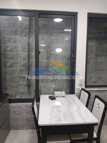 Cho thuê nhà nguyên căn có thang máy.nguyễn thi  nghĩa . p2  tp đà lạt