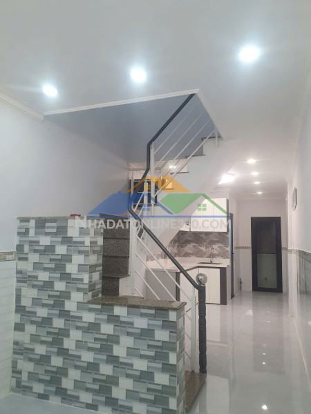 Nhà hẻm 137 âu dương lân p.chánh hưng (p2q8)