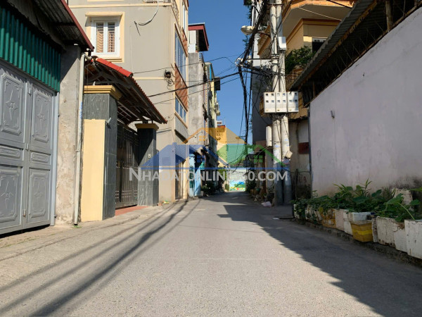 Nhà đẹp chính chủ - giá tốt - vị trí đẹp chỉ 3 bước ra cầu chui  ngô gia tự, oto đỗ cổng