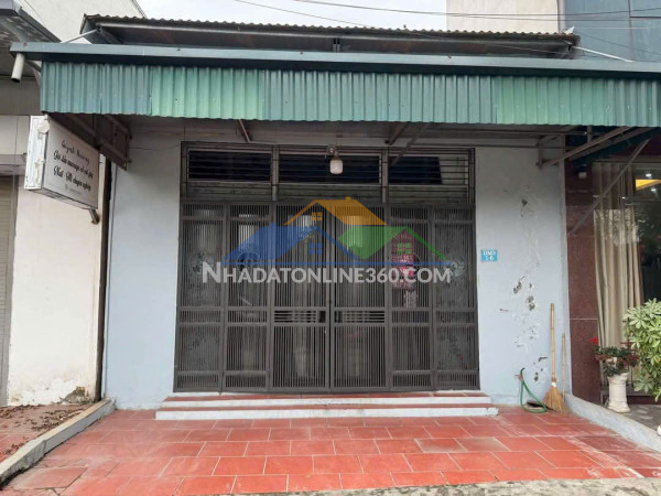 Bán đất tặng nhà cấp 4 -đông ngạc - dt50m2 - mt4,5m2 - giá 7.8 tỷ - đường  ô tô tráng - kinh doanh