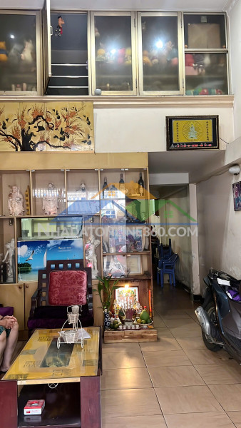 Nhà 2 tầng mặt tiền phạm thế hiển p6q8 . giá 10.9 tỷ