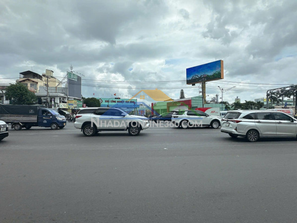 Bán kho xưởng ngang 17m gần ql 1a 1309m2 4 lầu  xe tải đậu tn 1.5 tỷ chỉ 46.5 tỷ