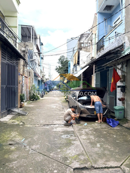 Siêu phẩm lê văn quới khu vip nhà lầu-ngay ngã tư 4 xã hẻm xe hơi 44m2,4tầng nhỉnh 5 ty