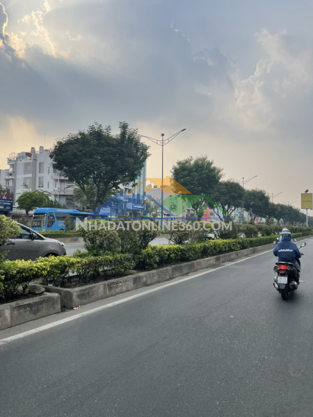 Bán nhà mặt tiền 24x40m giá 109 tỷ đường trường chinh