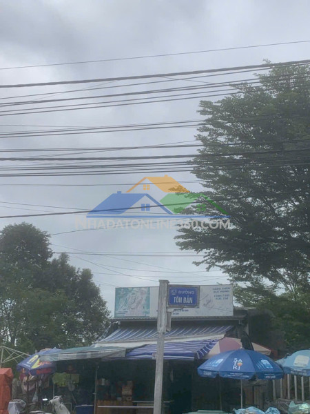 Nhà 3 tầng, cách nguyễn nghiêm 50m - hà huy tập- 
thanh khê - giá chỉ 3.3 tỷ.