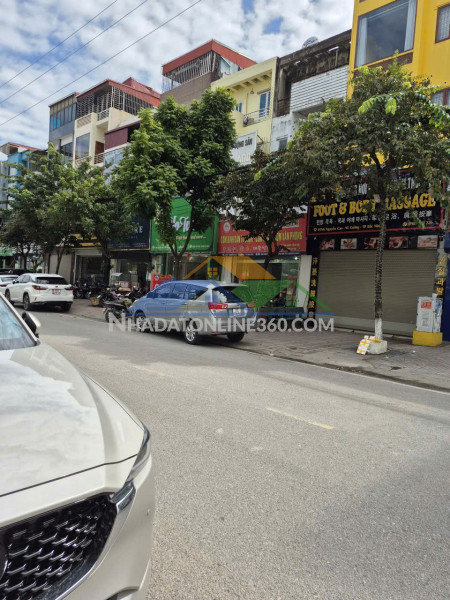 Nhà đẹp – giá tốt  – chính chủ cần bán tại mặt đường nguyễn cao – đối diện chung cư thanh bình