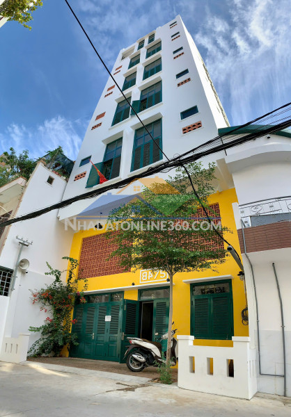 Bán hotel 7 tầng hẻm paster , xương huân , nha trang .
diện tích 82m ngang 8 kinh doanh 20 phòng , tầng trệt kinh doanh cà phê , tầng thượng view biển có thể