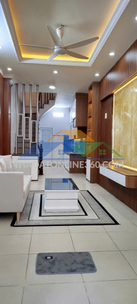 Bán nhà hoàng mai – giá chỉ 8.3 tỷ – 5m ra phố – kinh doanh ngày đêm – ngõ thông – mt 7.8m