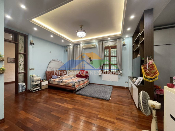 Siêu phẩm, bán nhà trích sài, 100m, xây chdv, chỉ 20 tỷ