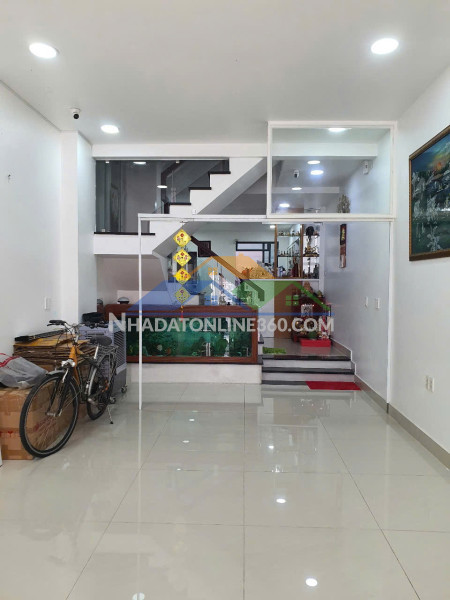 Bán nhà mặt tiền đường 84 cao lỗ p4 q8, giá 13.2 tỷ  tl