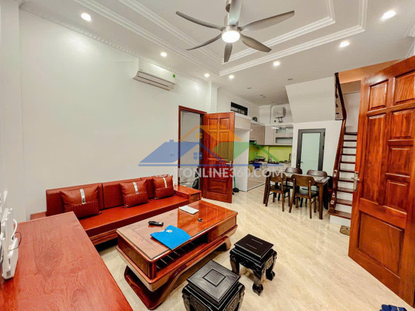 Cho thuê nhà đội cấn 30m 4 tầng 3 ngủ 7.5tr