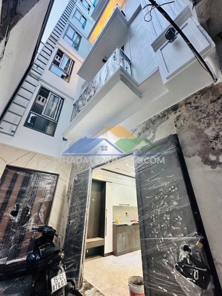 Nhà đẹp chính chủ - giá tốt - vị trí đẹp tại khúc thừa dụ, cầu giấy, tphn