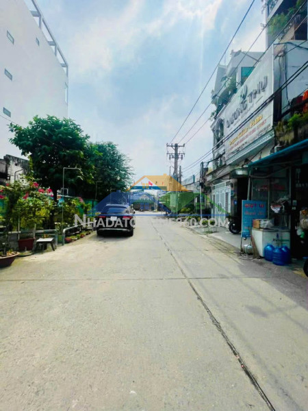 Chdv 5 tầng – dòng tiền trên 1 tỷ – 10×17 – gấp bán giá...