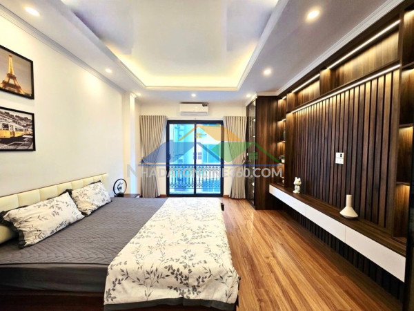 Bán nhà xuân la 43m x6 tầng thang máy,full nội thất đẹp giá 12,8 tỷ-cách hồ tây 100m