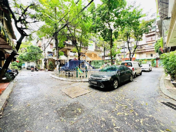 Bán tập thể bắc nghĩa tân dt 60m 2 ngủ chỉ 4,080 tỷ,full nội...