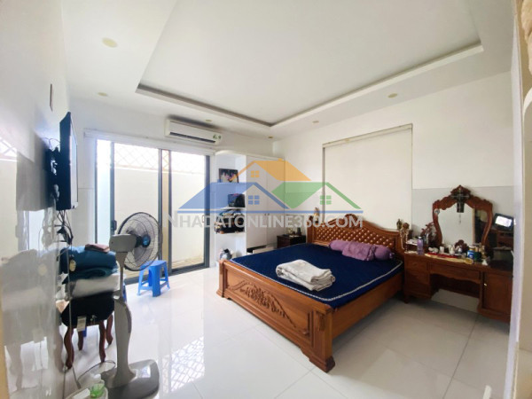 Định cư bán nhanh biệt thự 3 tầng 281m² – hẻm 8m ngô chí quốc, sổ đẹp – giá hời 19 tỷ