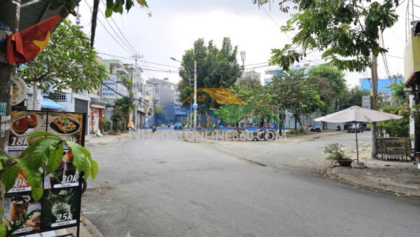 Bán nhà mặt tiền 133m² linh trung gần đh ngân hàng – giá tốt 15.2 tỷ, đoạn buôn bán sầm uất,