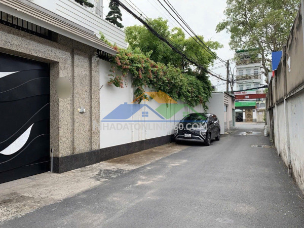 Nhà hẻm ô tô-2 mặt thoáng-sổ riêng hoàn công đủ-gần trường-giá cức tốt