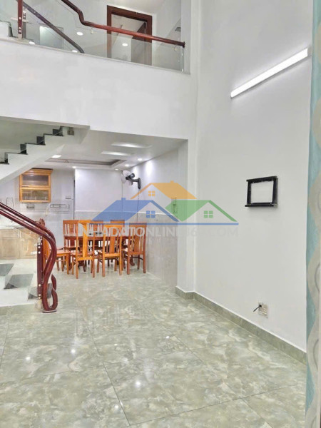 Nhà giá rẻ  quận 9- gần metro-4 tầng-an ninh-sổ riêng-sát chợ -chỉ 5,85tỷ