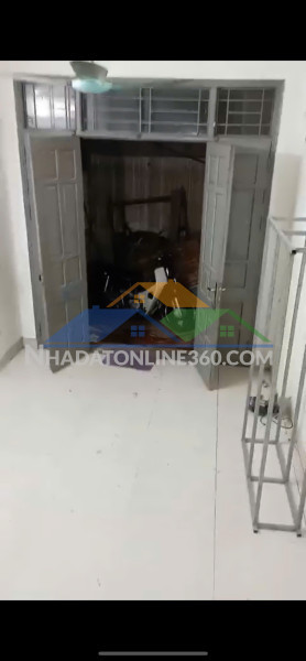 Cho thuê nhà nguyên căn ngõ 193 nam dư, 40m² × 3 tầng, 3 ngủ, 2 wc,...