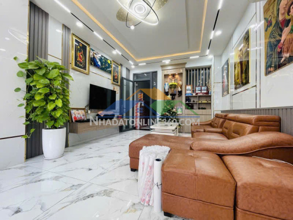 Bán nhà hxt thông phạm văn bạch p12 ngang 4.2 m 93m2 4l có t.máy kd buôn bán 13.7 tỷ.