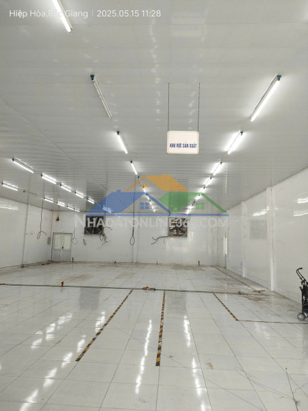 Hàng kín chưa lên sàn  mặt phố nguyễn văn giáp 300m, 1.5 tầng, mặt tiền 10m, 2.7 tỷ mỹ đình.